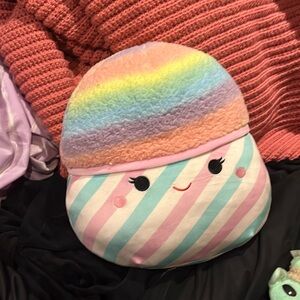 It’s a rainbow snow cone.